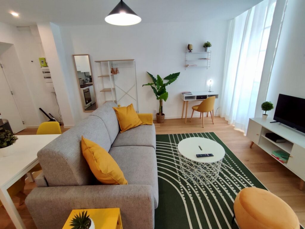 Studio étudiant conforable avec canapé-lit