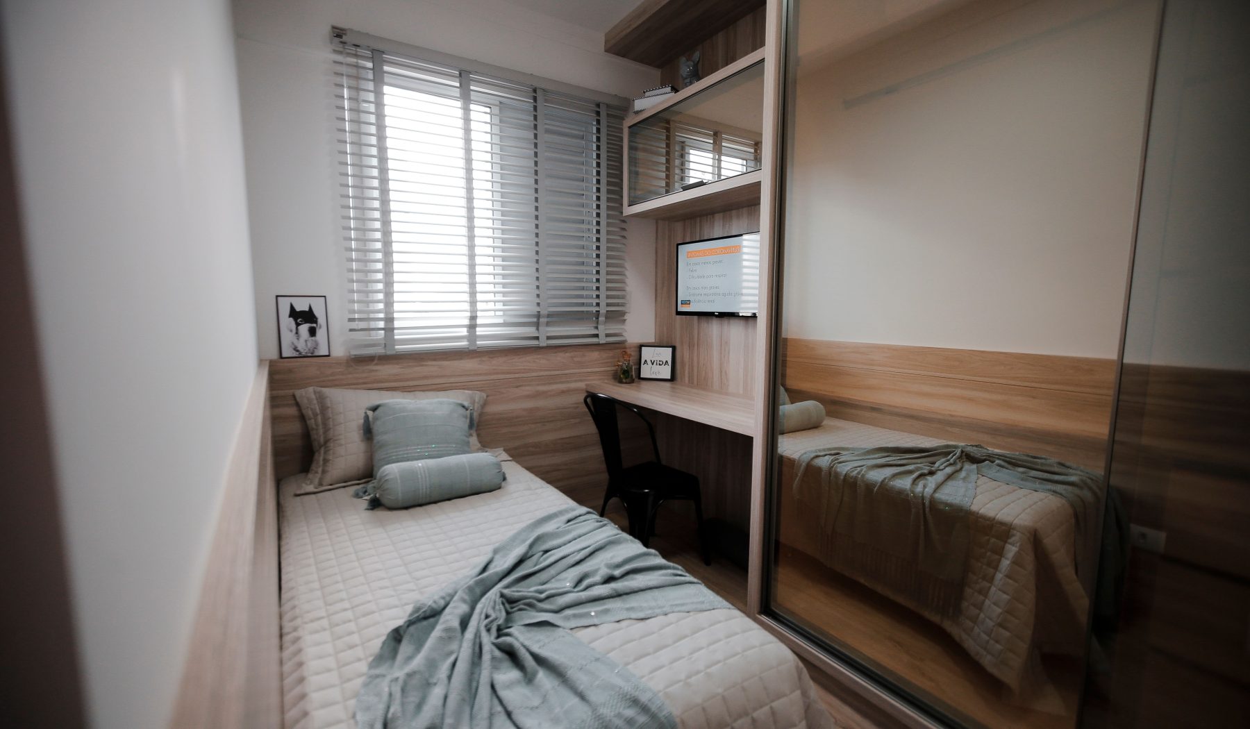 Quel bureau choisir pour un studio étudiant sans perdre de place ?